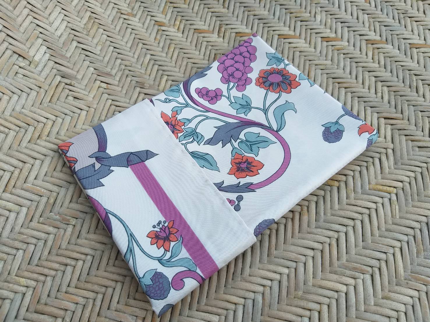 ผ้าไหมไทย shinawatra thai silk สวยมาก ผืนใหญ่