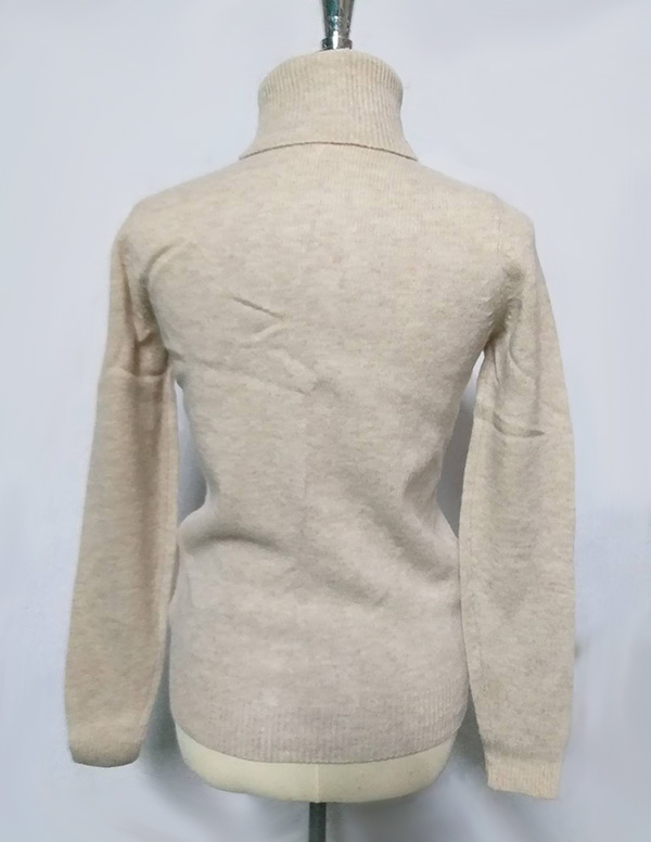 เสื้อไหมพรมขนสัตว์ Uniqlo SzM (ของใหม่)