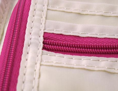 กระเป๋าใส่พาสปอร์ต กระเป๋าใส่หนังสือเดินทาง ใส่เอกสารสำคัญ ช่องเยอะ มีสายคล้องมือ พกพาสะดวก ผลิตจากไนล่อนกันน้ำ คุณภาพดี