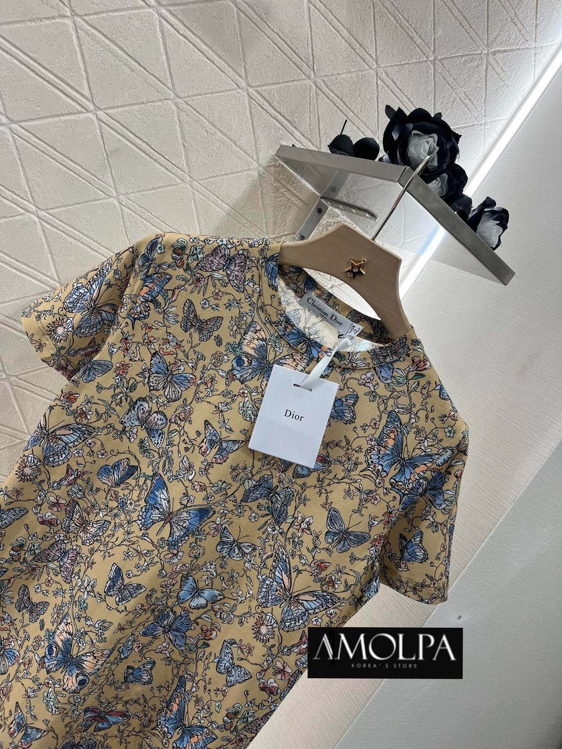 เสื้อยืด CD ลายผีเสื้อ สวยเด่น ลายใหม่ชนช๊อปป ใส่สบาย : สินค้าคุณภาพ (พร้อมส่ง)