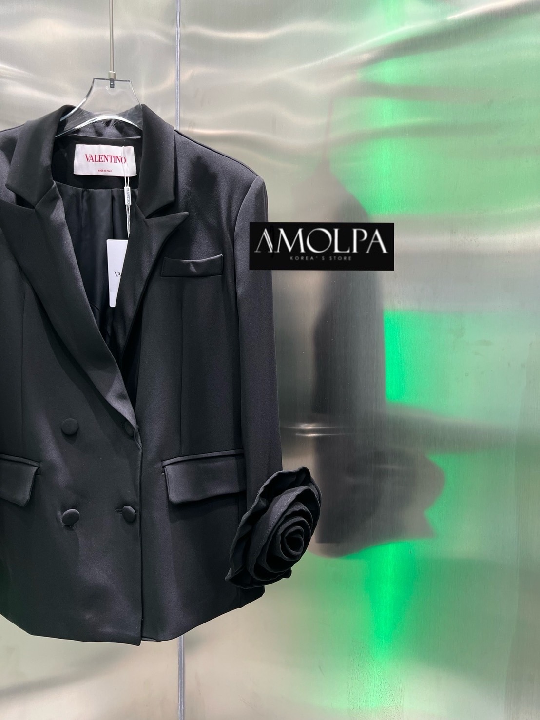 BLAZER VALENTINO Colletion 2024SS งาน Hiend ผ้าดีมาก มีน้ำหนักสุดๆ เย็นมากๆ ห้ามพลาดเลยน๊า สวยสุดๆ : สินค้าคุณภาพ (พร้อมส่ง)