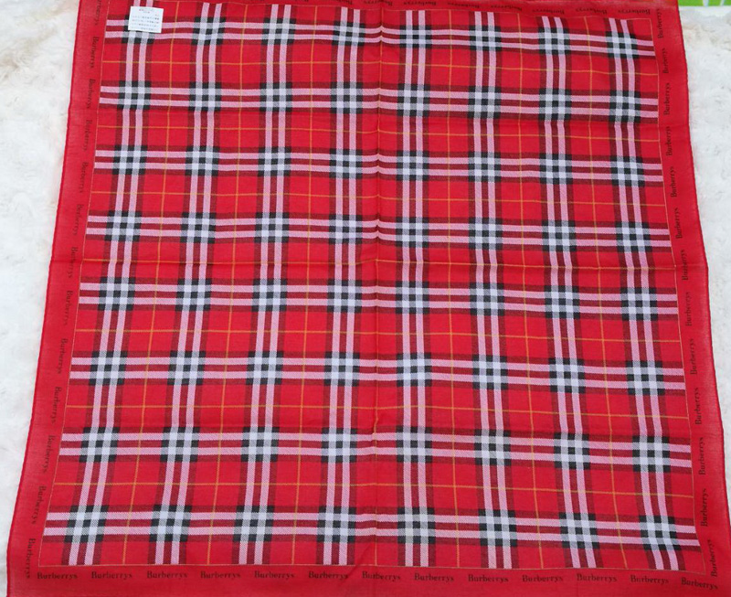 ผ้าเช็ดหน้าแบรนด์เนม BURBERRY สุดแจ่ม