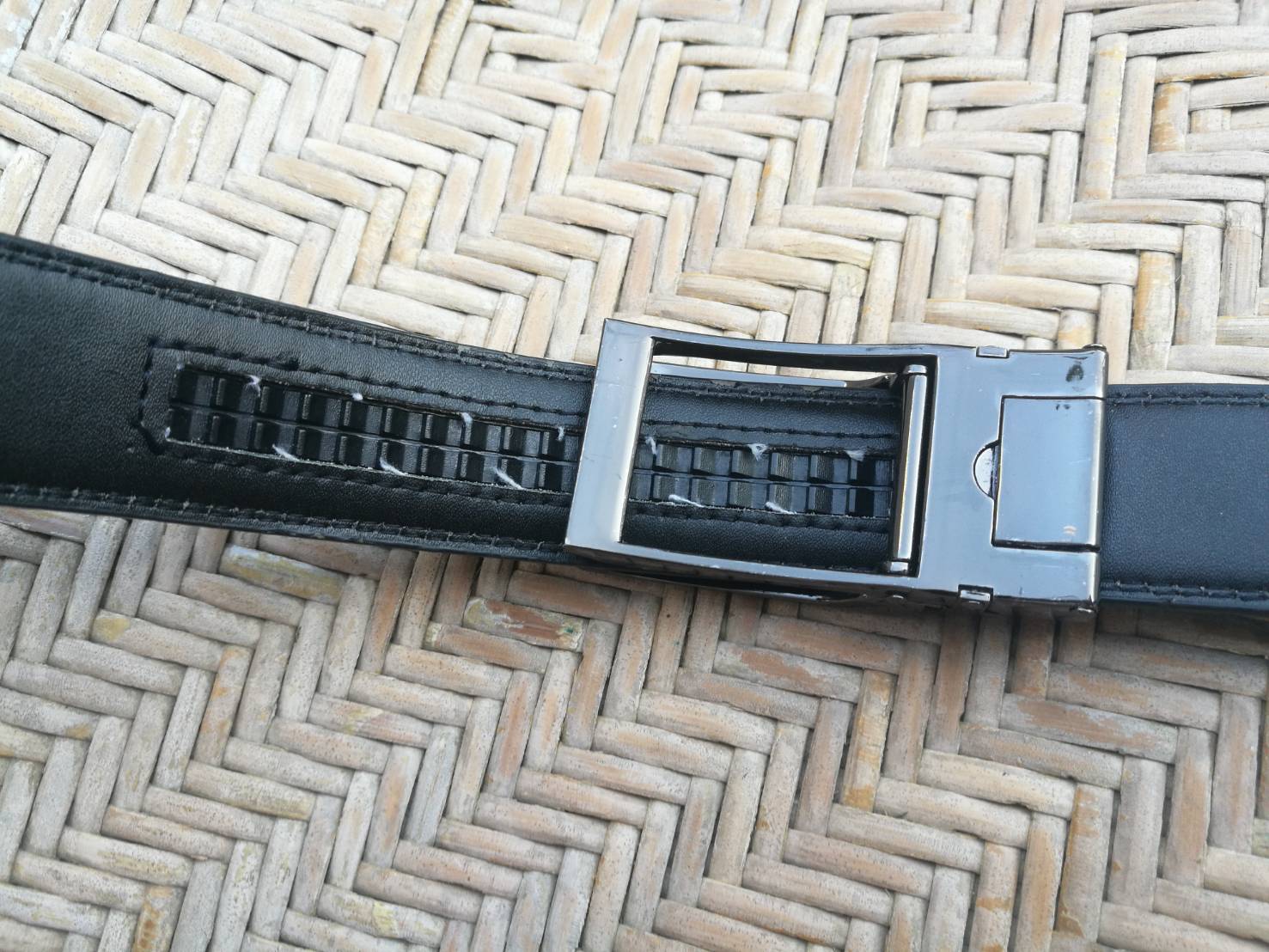 เข็มขัดชาย สวยมากๆ ตัวล็อคเข็มขัดแปลก ไม่เคยเห็น