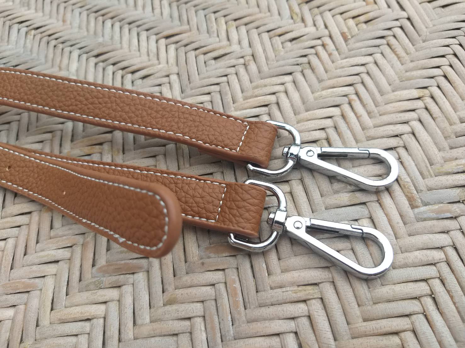 สายกระเป๋า หนังสีน้ำตาล (ของใหม่)