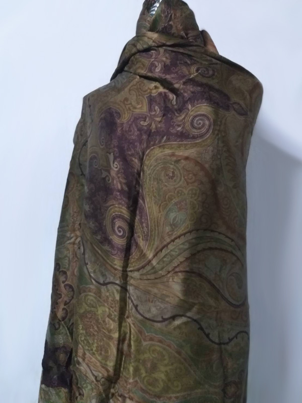 ผ้าคลุมไหล่ ห่มตัวผืนใหญ่ 100%Silk Made in ITALY (ของใหม่)