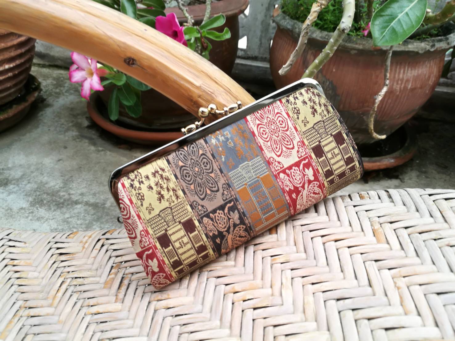 กระเป๋าสตางค์ป็อกแป็ก ใส่เงิน ของจุกจิก สวยมาก /ของใหม่/