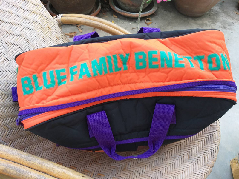 กระเป๋าเสื้อผ้าใบใหญ่ BENETTON