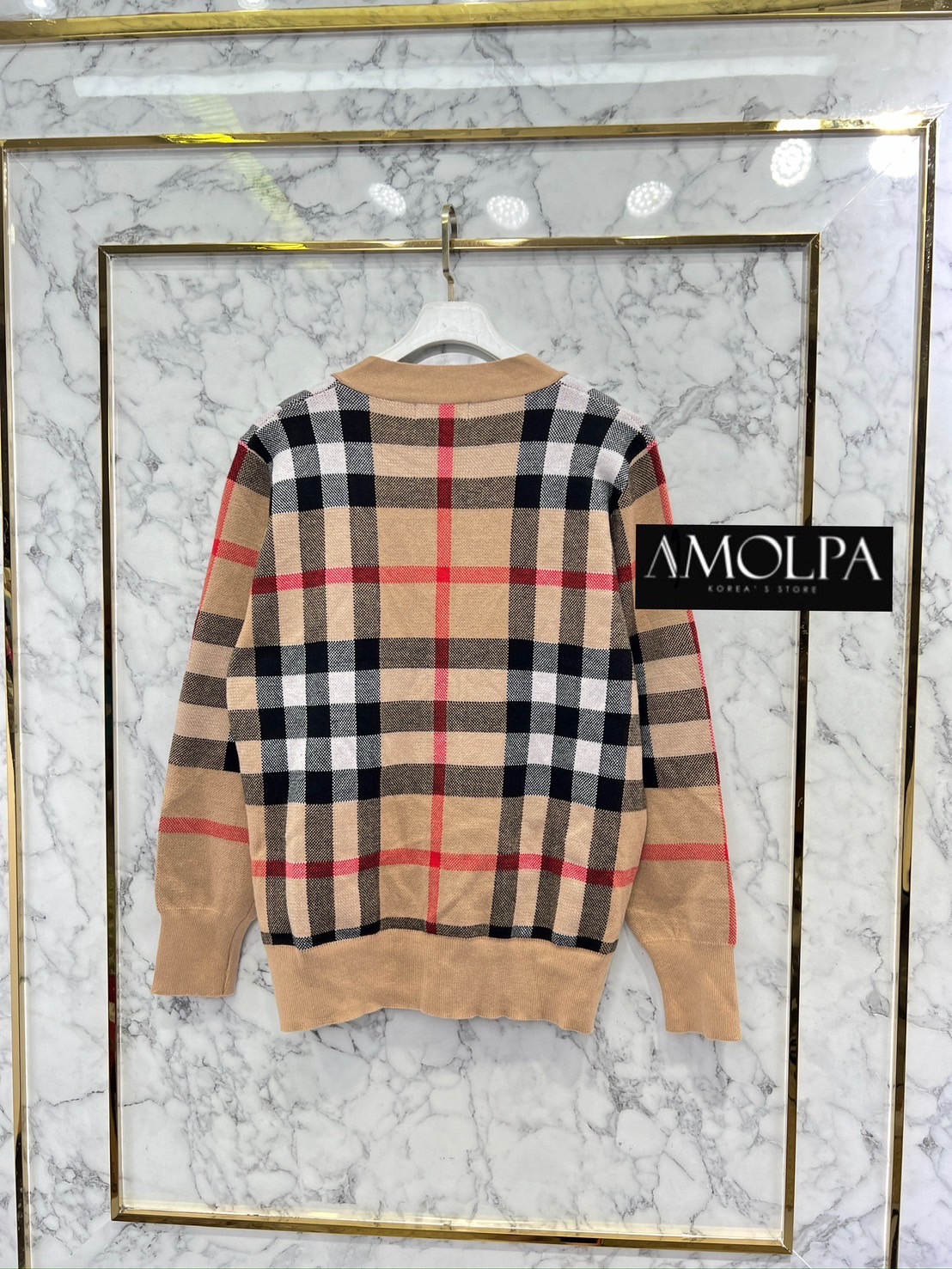 CARDIGAN BURBERRY KNIT เนื้อผ้าดีม๊ากกกก ผ้าใส่สบายมากกกก ห้ามพลาดเลยนะคะ ใส่สบายสุดๆ : สินค้าคุณภาพ (พร้อมส่ง)
