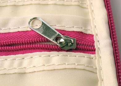 กระเป๋าใส่พาสปอร์ต กระเป๋าใส่หนังสือเดินทาง ใส่เอกสารสำคัญ ช่องเยอะ มีสายคล้องมือ พกพาสะดวก ผลิตจากไนล่อนกันน้ำ คุณภาพดี