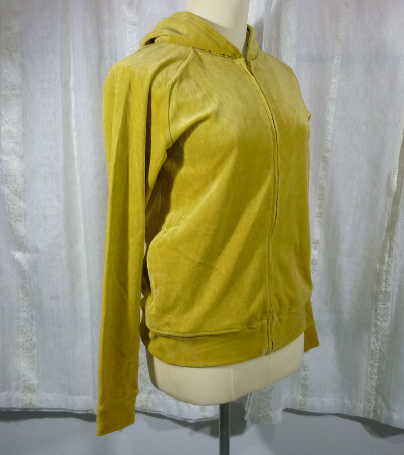 เสื้อฮูทผ้ากำมะหยี่ สวยมาก อก34