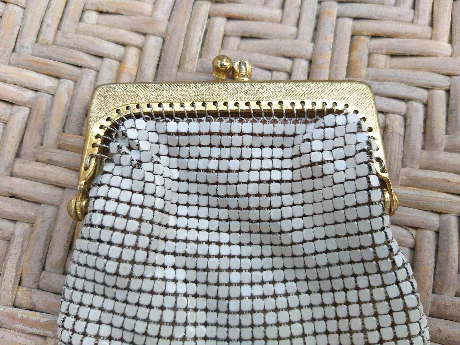 กระเป๋าใส่เหรียญ เกล็ดโลหะ สวยน่ารักสุดๆ (ของใหม่)