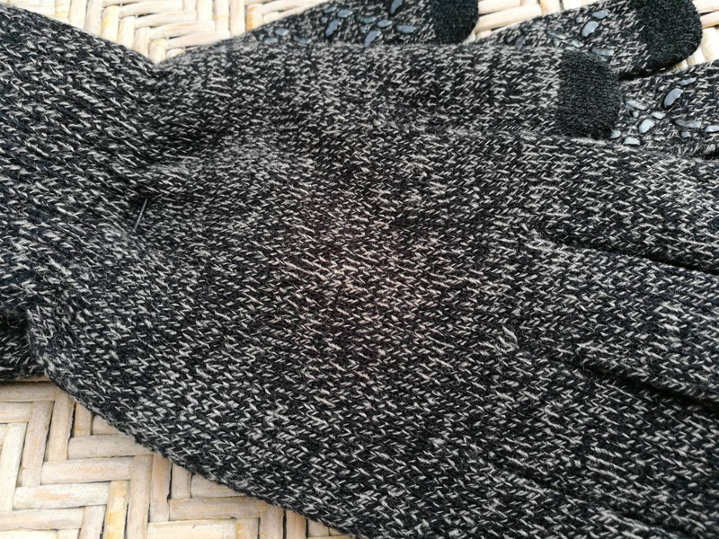 ถุงมือไหมพรม HK WORKS LONDON