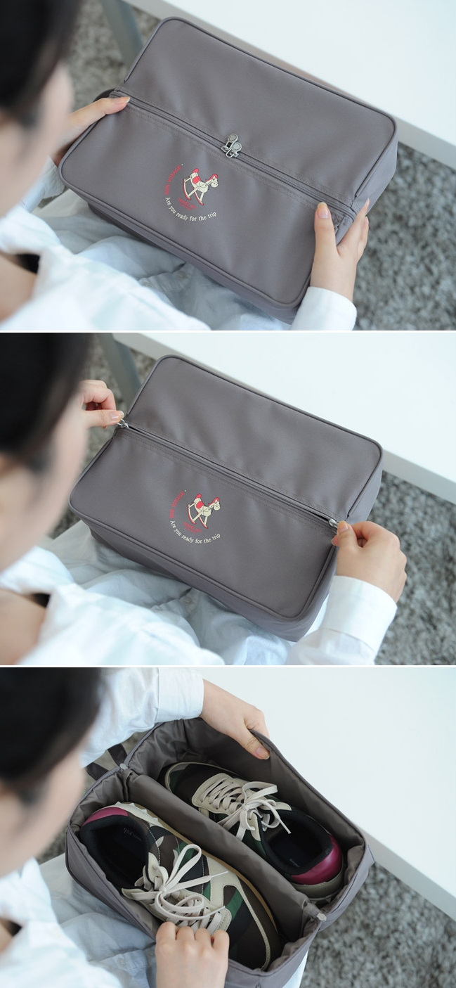 กระเป๋าใส่รองเท้ากันน้ำ อุปกรณ์ห้องน้ำ ผ้าขนหนู หรืออื่น ๆ ได้ตามต้องการ มี 4 สี 4 ลาย ให้เลือก