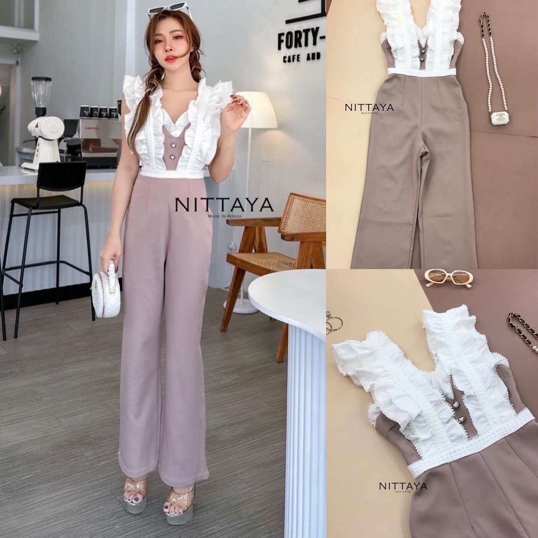 จั้มยาวช่วงบนระบายสีขาวชั้นๆ ช่วงล่างสีชมพูกะปิ สินค้าคุณภาพ (พร้อมส่ง)