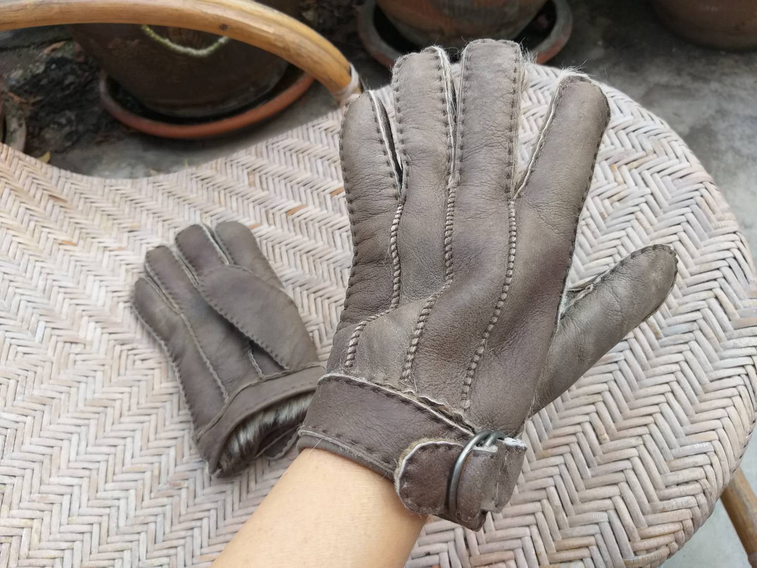 ถุงมือหนังบุขนหนา อุ่นถึงติดลบ