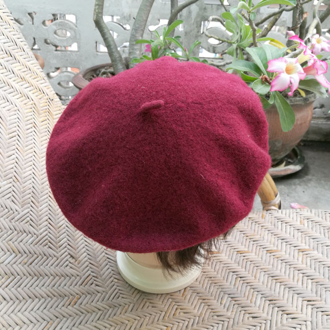 หมวกเบเร่ต์ ผ้าขนสัตว์หนา สีแดงไวน์