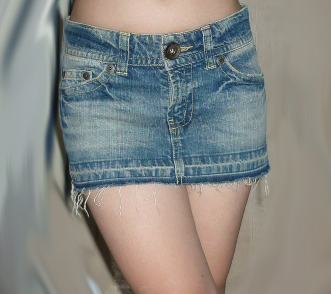 #2กระโปรงยีนส์เลาะชายลุ่ย สวยเซ็กซี่มาก 30.5-33-9.5