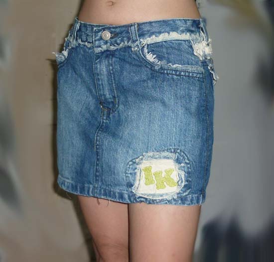 กระโปรงยีนส์สั้น เป๊ะเว่อร์! 28.5-34-12.5