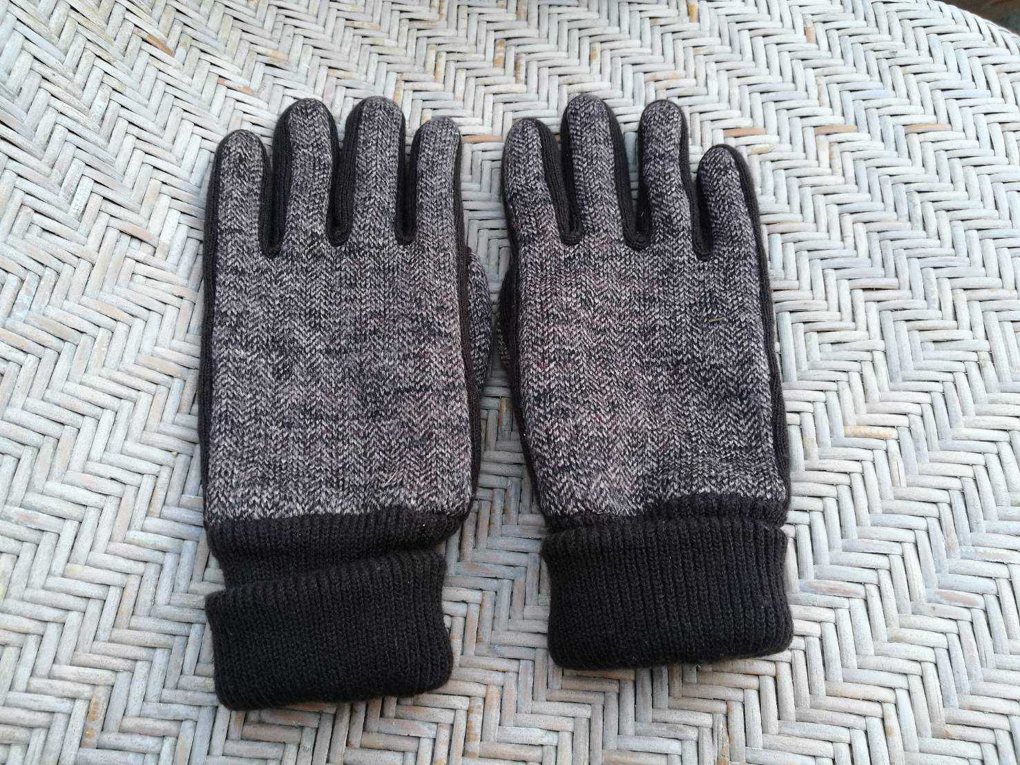 ถุงมือชาย ผสมผ้าหลายอย่าง อุ่นมาก