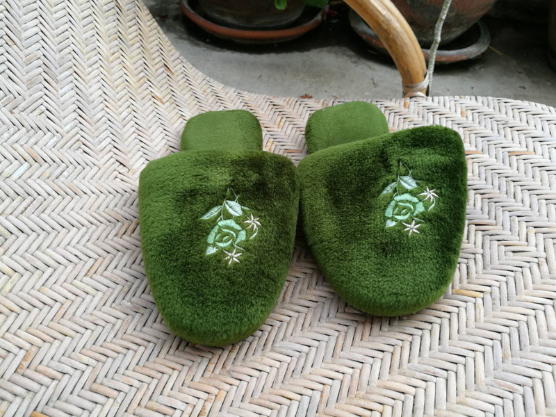 รองเท้าเดินในบ้าน กำมะหยี่ ไซด์36-37 (ของใหม่)