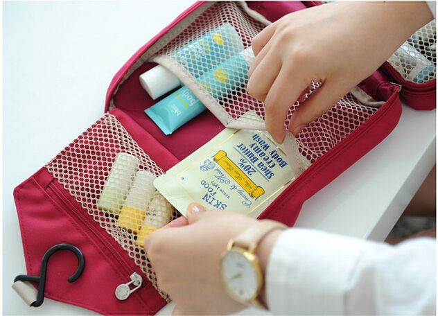 กระเป๋าใส่อุปกรณ์อาบน้ำ ขนาดกะทัดรัด ใส่อุปกรณ์อาบน้ำ แขวนได้ สำหรับเดินทาง ท่องเที่ยว พกพาสะดวกมี 4 สี 4 ลายให้เลือก