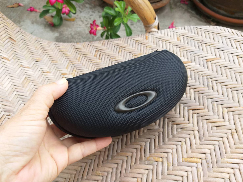 กล่องแว่น Oakley Half Jacket / Flak Jacket