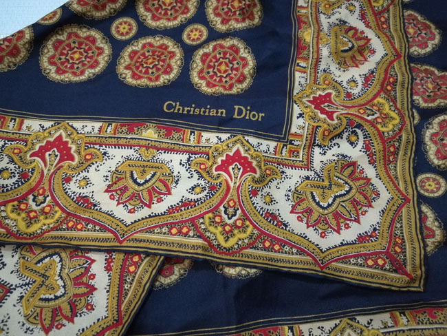 ผ้าผูกคอ ผูกผม 100% silk Christian Dior