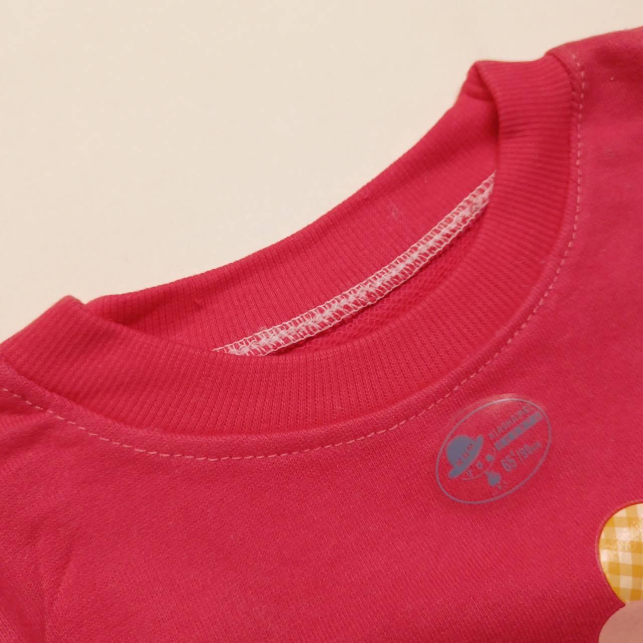 เสื้อกันหนาวเด็กเล็ก แขนยาว เนื้อนุ่ม สกรีนลายยีราฟสีแดง สำหรับเด็กวัย 1-3 ปี