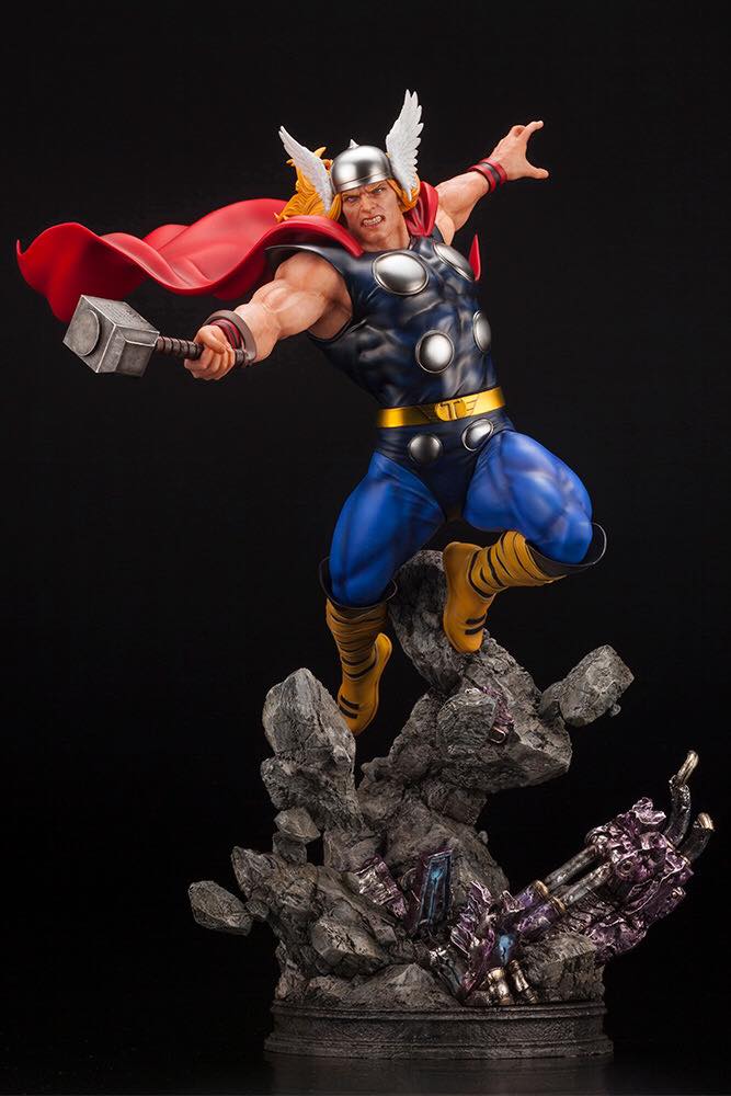 [เปิดจอง] THOR AVENGERS FINE ART STATUE
