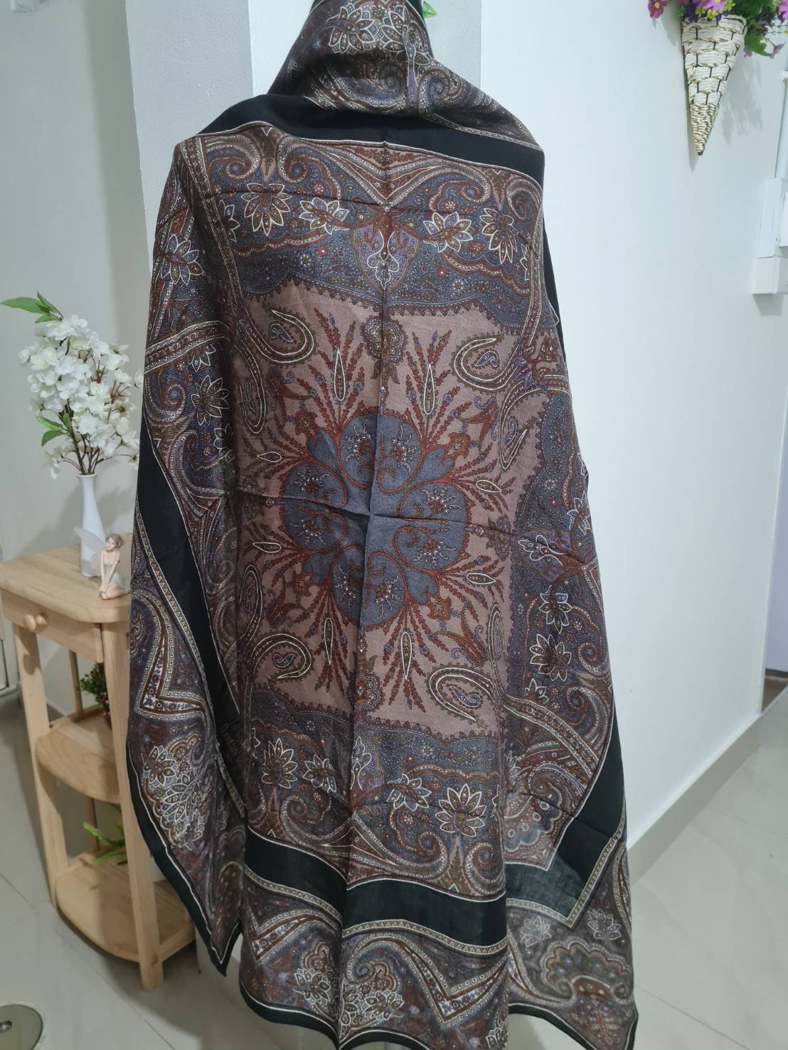 ผ้าคลุมไหล่ Christian Morelle PARIS (มือ1)