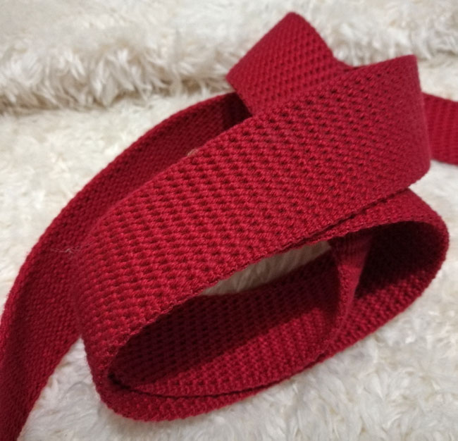 เข็มขัดด้ายถัก สีแดง คือสวยอ่ะเส้นนี้ แจ่ม