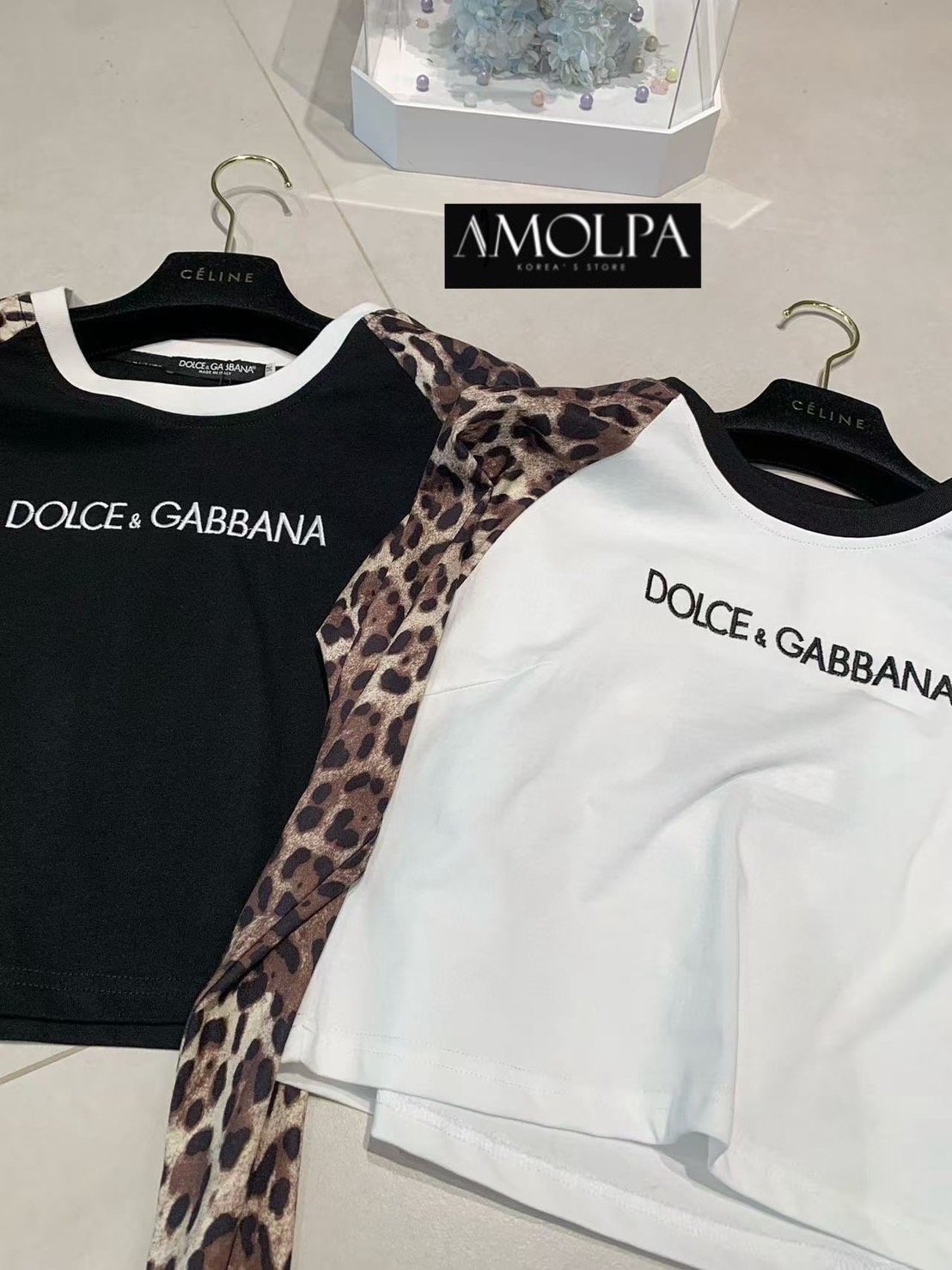 เสื้อแขนยาว DOLCE&GABBANA งาน hiend แต่งแขนลายเสือ หน้าอกปักอักษร งานสวยมากๆ ใส่ได้บ่อย ใส่สบาย : สินค้าคุณภาพ (พร้อมส่ง)