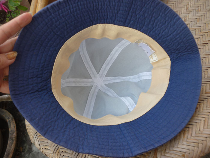 หมวกปีกกว้าง TED LAPIDUS สีสวยค่ะ เรียบหรู