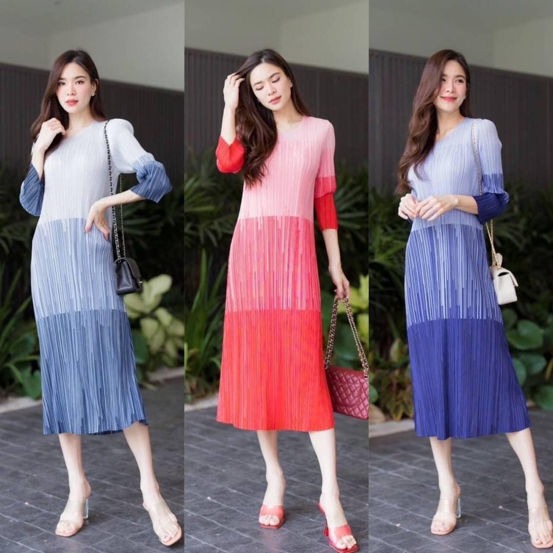 แม็กซี่เดรสตัวยาว แพทเทิร์นอัดพลีท เข้าเคิร์ฟ ทรงสวย Premium 👍🏻 ดีไซด์ ไล่เฉดสี เล่นระดับ 〰️ แบบงานแบรนด์ 👍🏻👍🏻 สินค้าคุณภาพ (พร้อมส่ง)