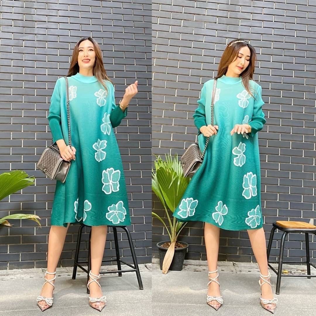 มินิเดรสอัดพลีท 🥰 Premium สวยงาม แบบงานแบรนด์ ทรงคอปีน แขน 4 ส่วน สินค้าคุณภาพ (พร้อมส่ง)