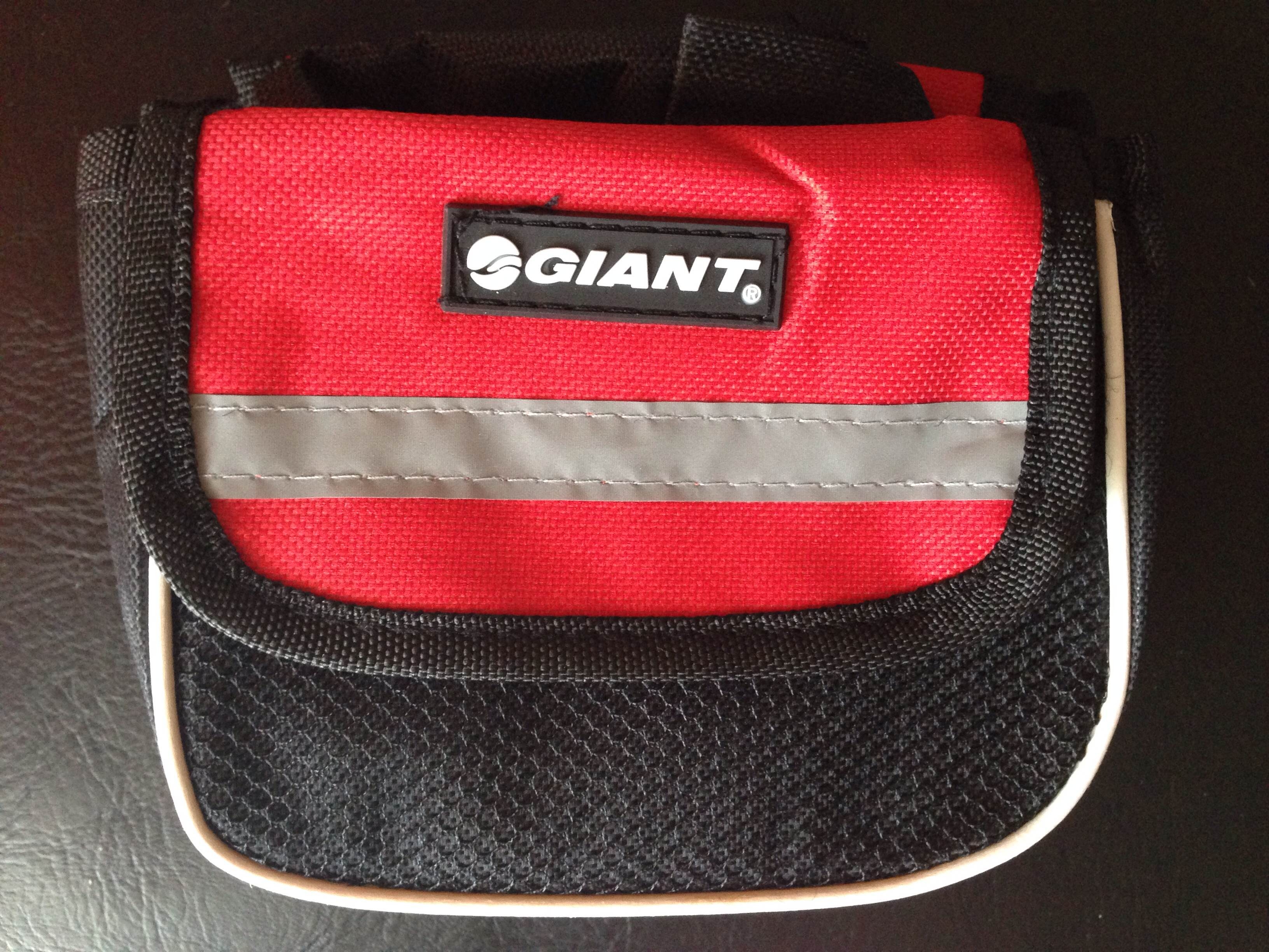 กระเป๋ากันน้ำแขวนเฟรมจักรยาน มีแถบสะท้อนแสง มี 3 สี ดำ, แดง, น้ำเงิน จำนวนจำกัด