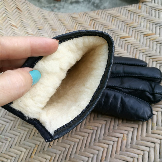 ถุงมือชาย หนังแท้บุขน อุ่นติดลบ