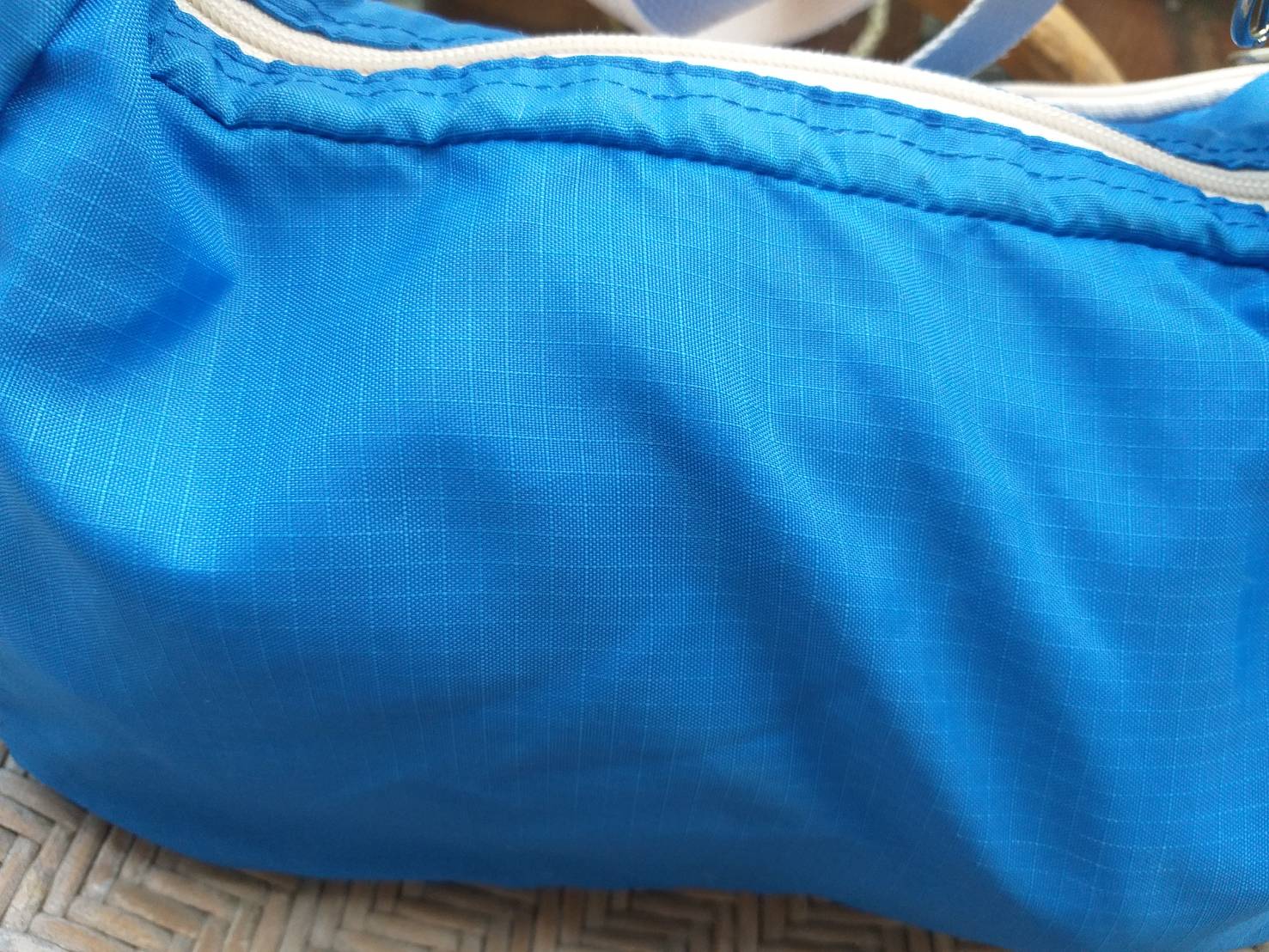 กระเป๋าสะพาย adidas ของแท้ น่ารักมาก