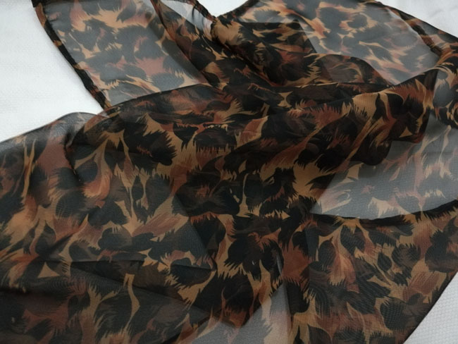 ผ้าผูกผม ผูกคลุมไหล่ ผ้าชีฟองลายเสือ