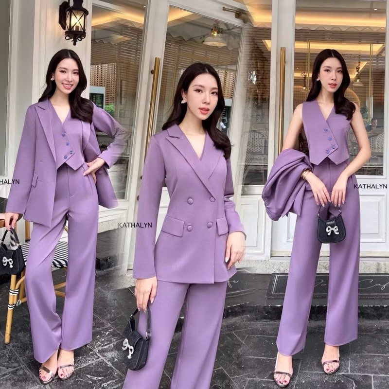 ชุด 3ชิ้น เสื้อครอปสั้นแขนกุดทรงปล่อย คอวีแบบขวาทับซ้าย สีสวยขับผิวแต่งกระดุมเฉียงตามเสื้อสุดเก๋ แมทช์คู่กับเบเซอร์แขนยาวทรงโคร่งนิดหน่อยดูเท่ห์ๆสีเดียวกันกับชุด แมทช์คู่กับกางเกงขายาวทรงกระบอก ใส่สบาย : สินค้าคุณภาพ (พร้อมส่ง)