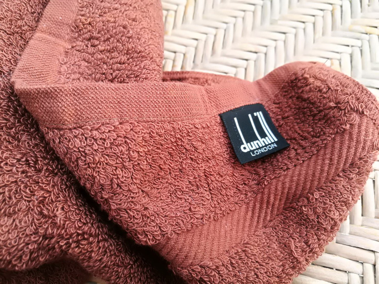 ผ้าขนหนูเช็ดหน้า dunhill ผ้าหนาดีมาก