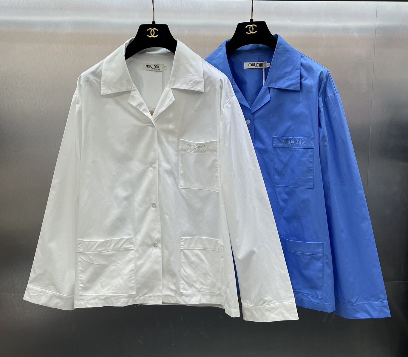 เสื้อเชิ๊ตผ้าคอตตอน ปัก MM logo แพทเทิลสวย เรียบเกร๋ ใส่ง่ายใส่สบาย เชิ๊ตกระดุมหน้า งานสวยไฮเอ็น : สินค้าคุณภาพ (พร้อมส่ง)