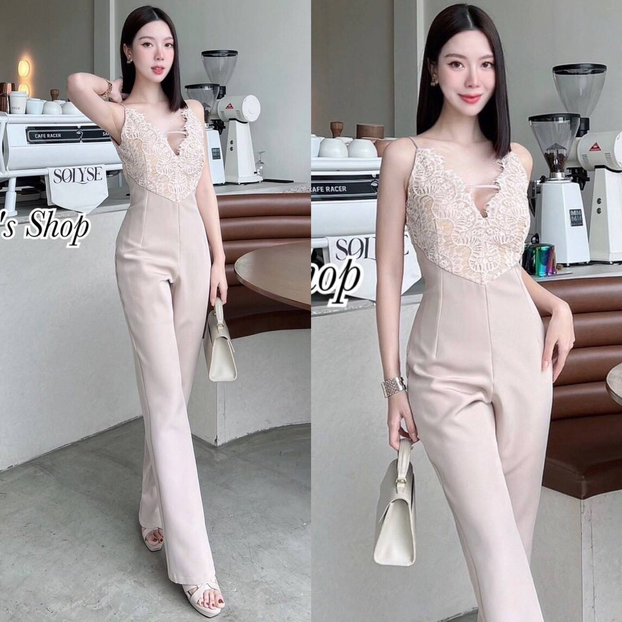 จั้มสูทลูกไม้สายเดี่ยว คอวีหน้า-หลัง สวยเซ็กซี่ แต่ยังคงความไฮโซค่ะ ใช้ผ้าลูกไม้คัดเกรดอย่างดี อกเสริมหองน้ำ ทรงนี้ใส่แล้วแลดูหุ่นดี สินค้าคุณภาพ (พร้อมส่ง)