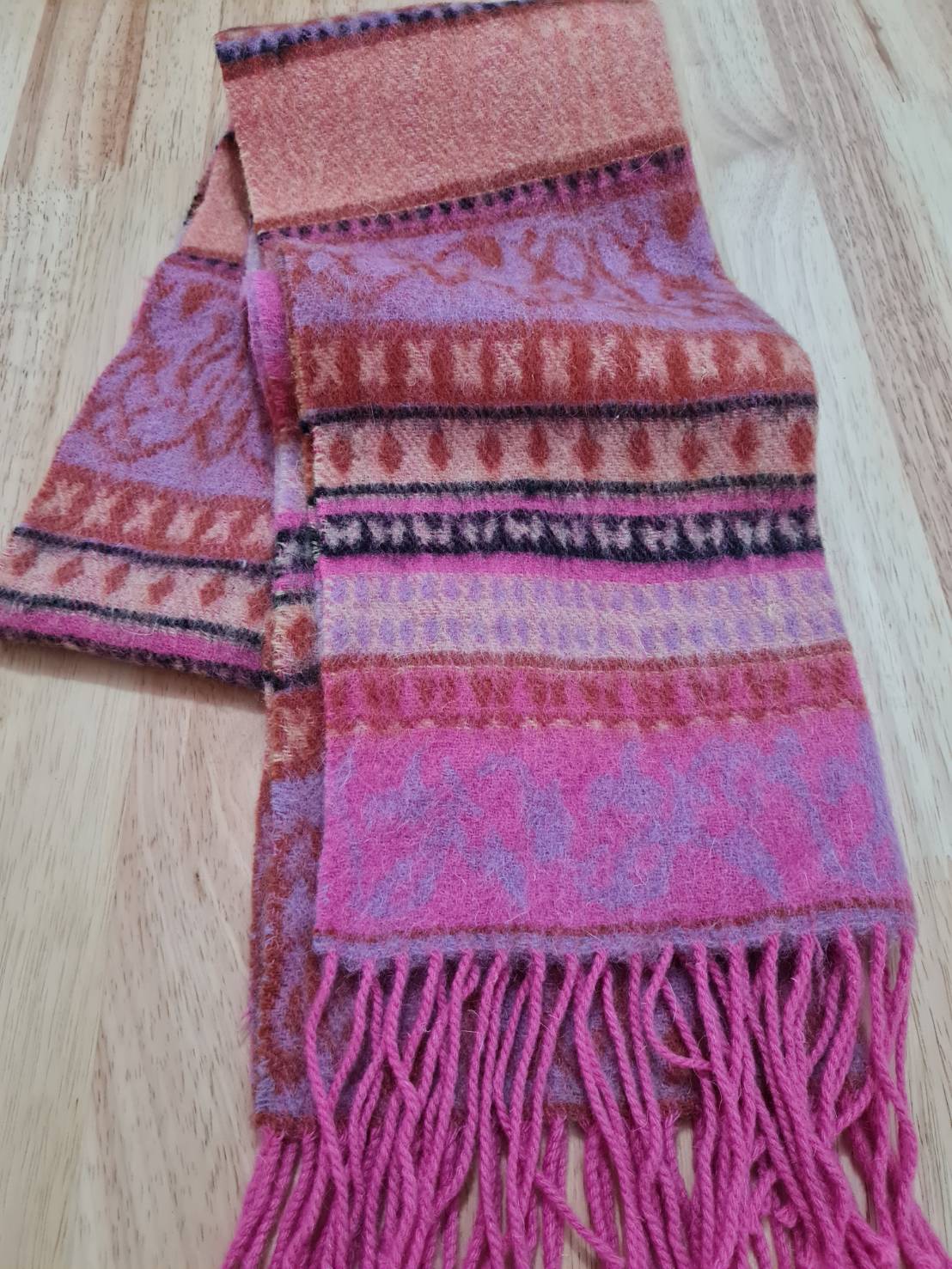ผ้าพันคอ Wool สวยมาก ติดลบหนักได้ (มือ1)