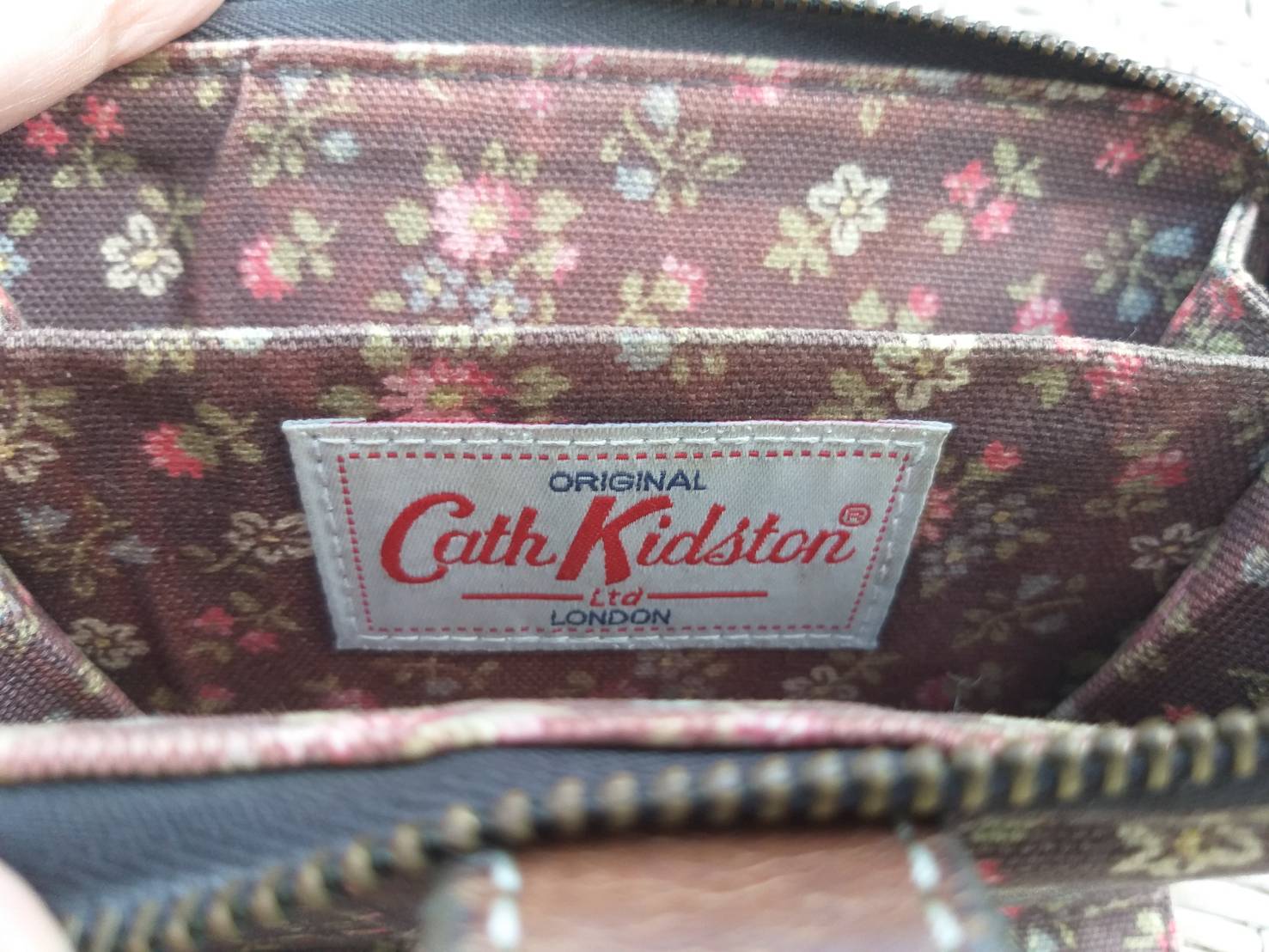 กระเป๋าสตางค์ Cath Kidston ของแท้