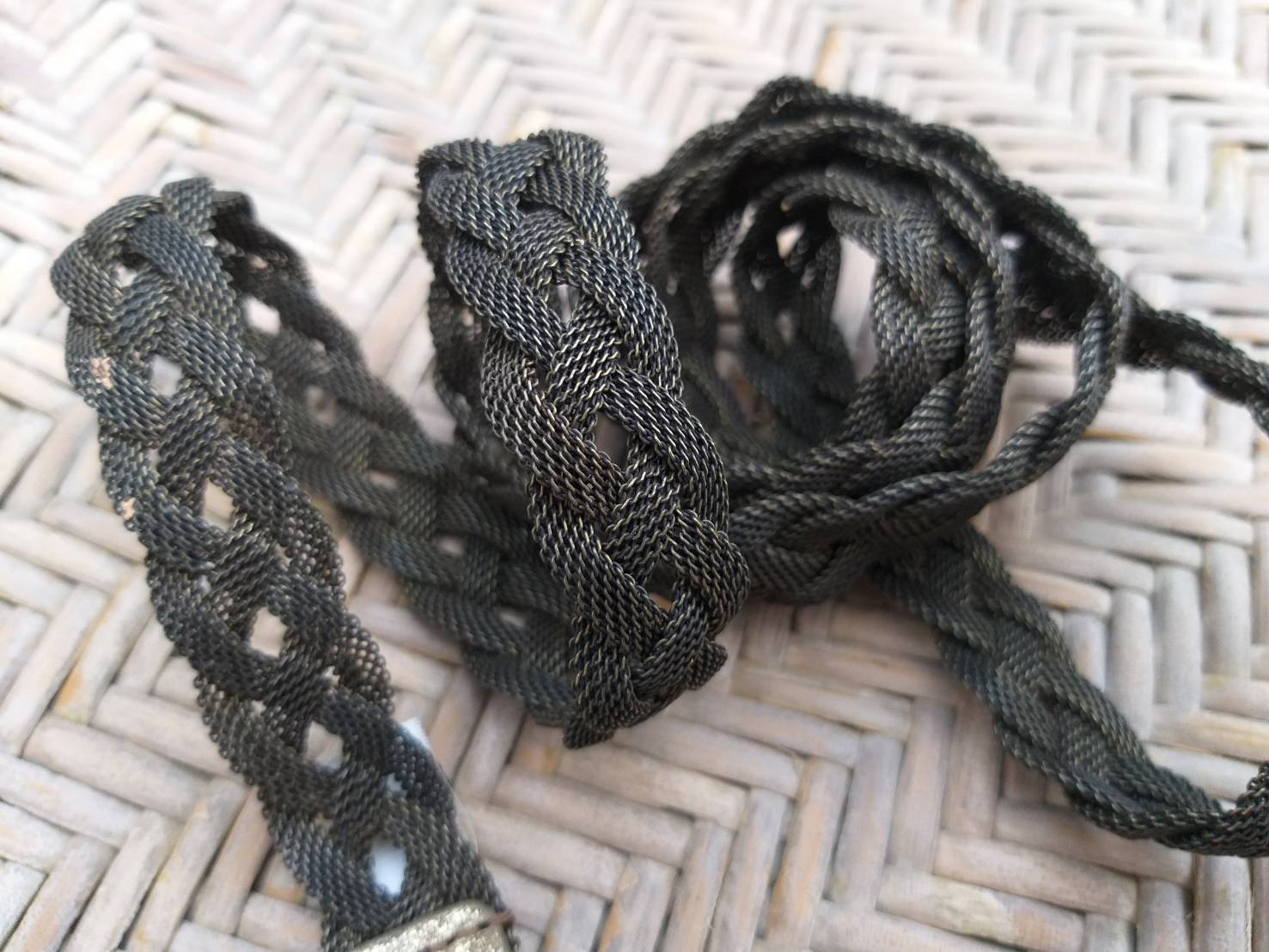 เข็มขัด Mental เป็นโลหะสานขัด เก๋มาก สวยค่ะ