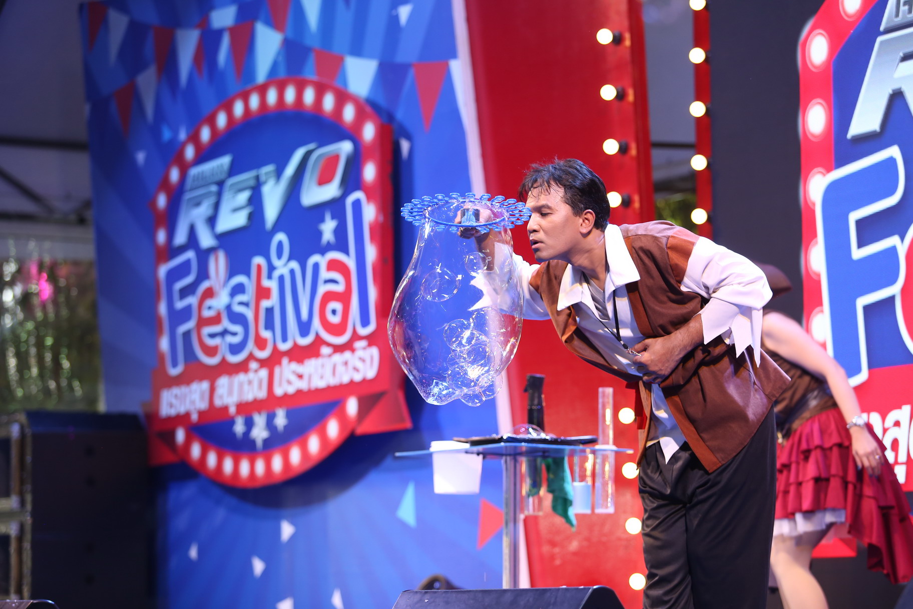 Bubble Show บับเบิ้ลโชว์ โชว์ฟองสบู่ ฟองสบู่ยักษ์ "งาน HILUX REVO FESTIVAL 2019" 10/11/2562