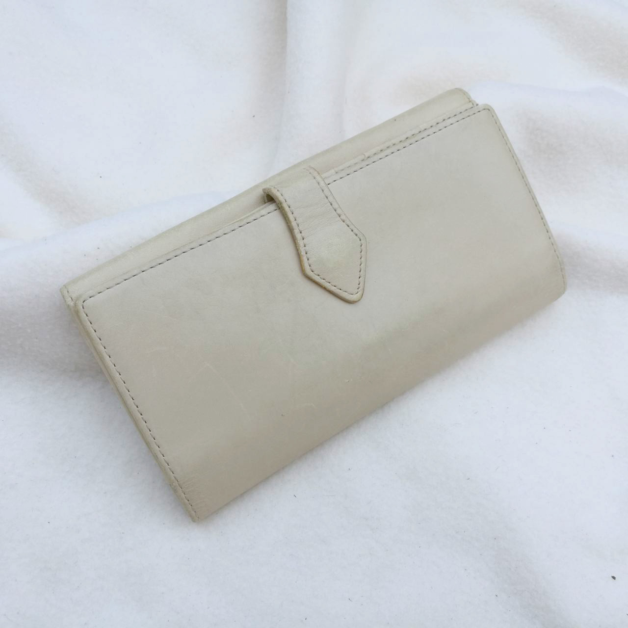 กระเป๋าสตางค์หนังแท้ HANAE MORI ช่องเยอะ