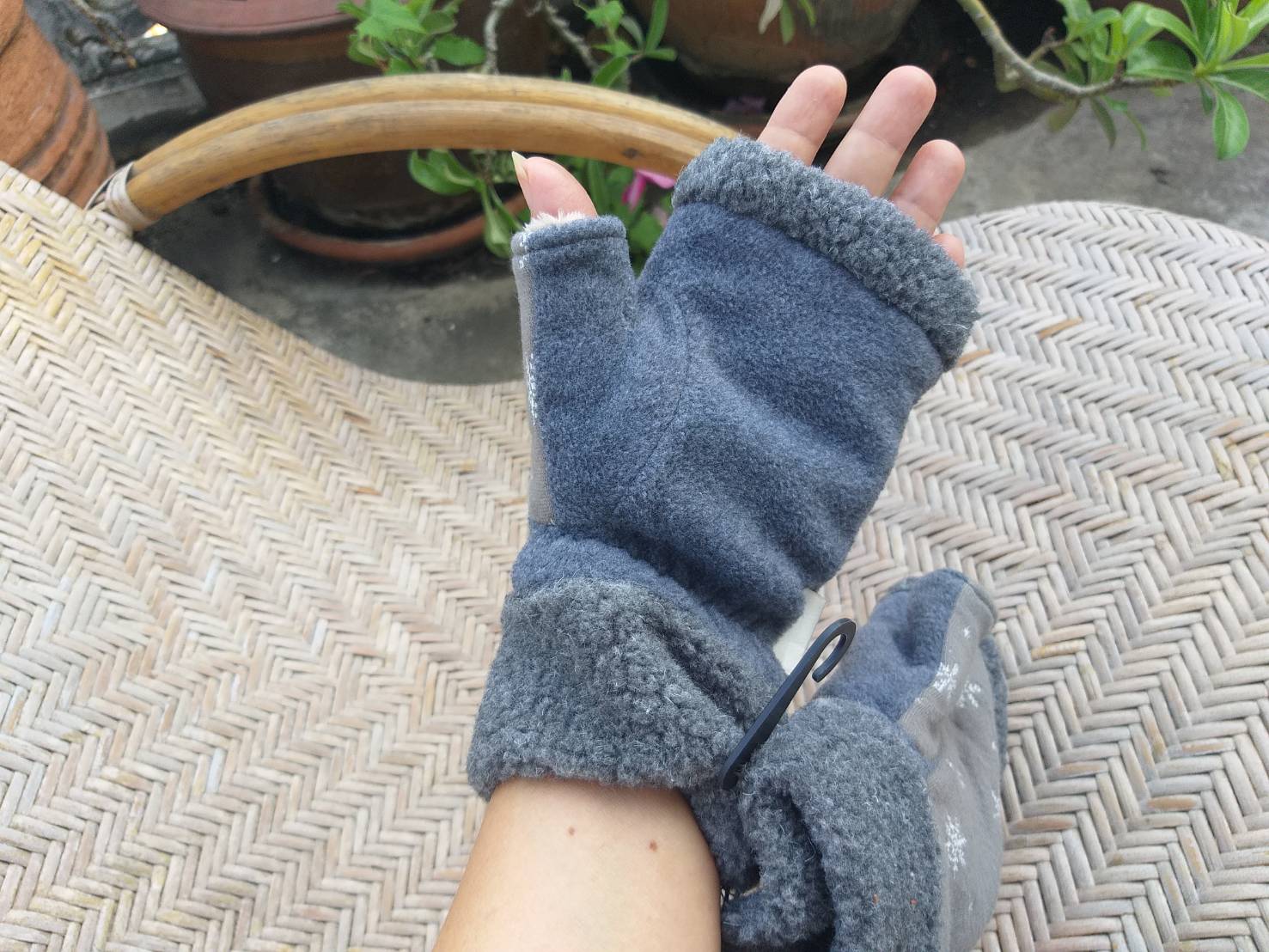 ถุงมือครึ่งท่อน IKCA บุขนด้านใน (ของใหม่)