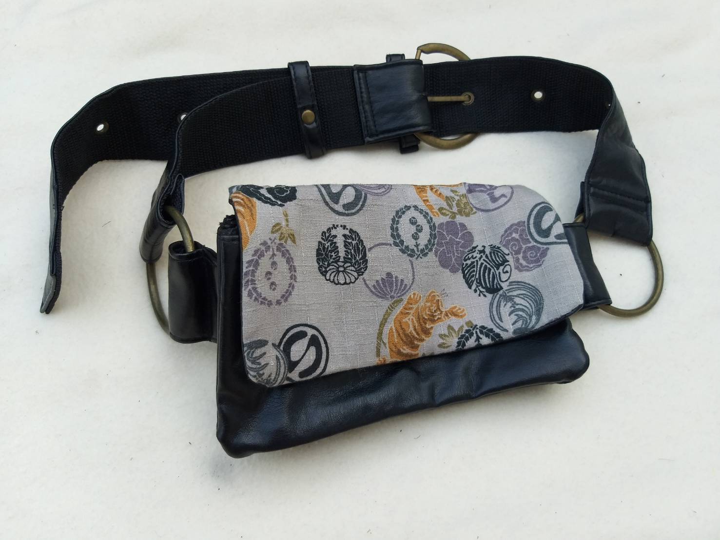 กระเป๋าคาดเอว สวยมาก คลาสสิคแนวญี่ปุ่น /ของใหม่/